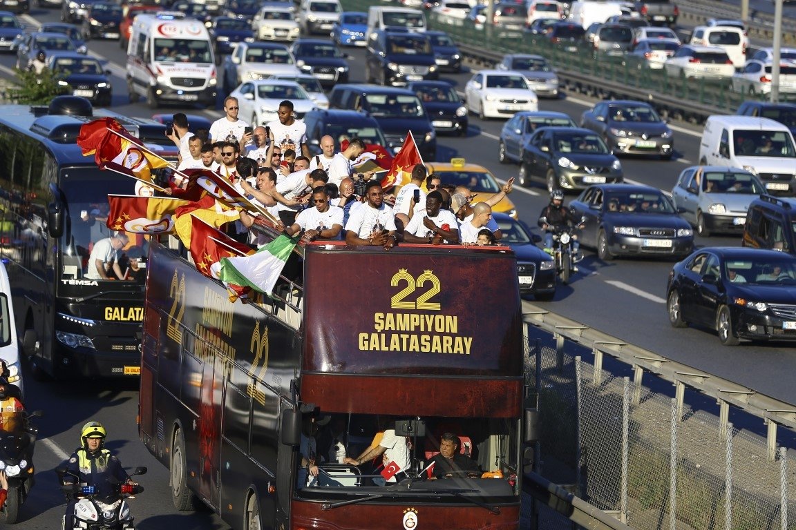 Galatasaray’ın şampiyonluk kutlamasında 5. yıldız detayı
