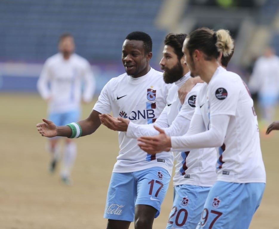 Osmanlıspor-Trabzonspor karşılaşmasından kareler