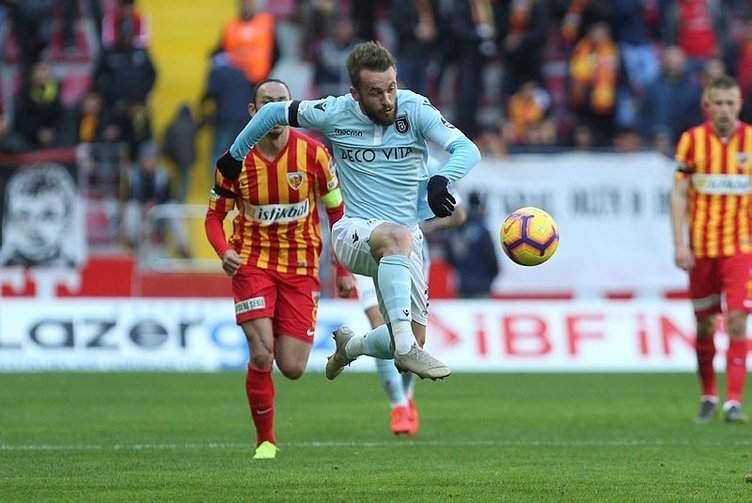 Fenerbahçe menajerlere para saçtı!