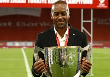 Newton'a Chelsea'den tebrik!