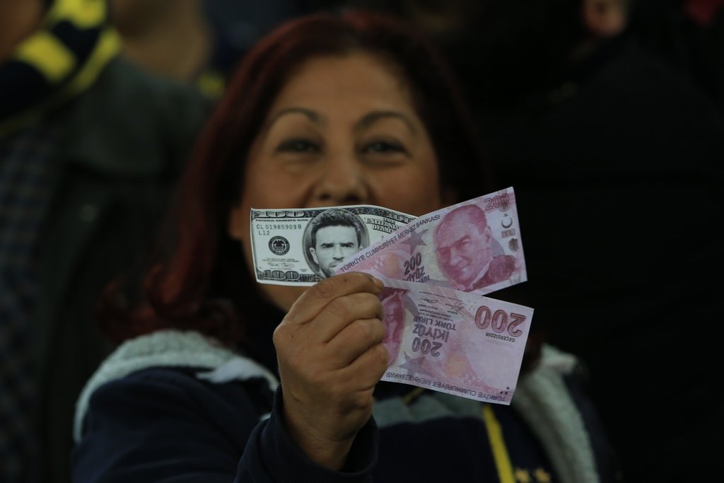 Fenerbahçe taraftarından Gökhan Gönül’e protesto!