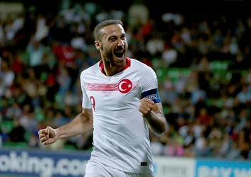 UEFA anketine Cenk Tosun'u da ekledi