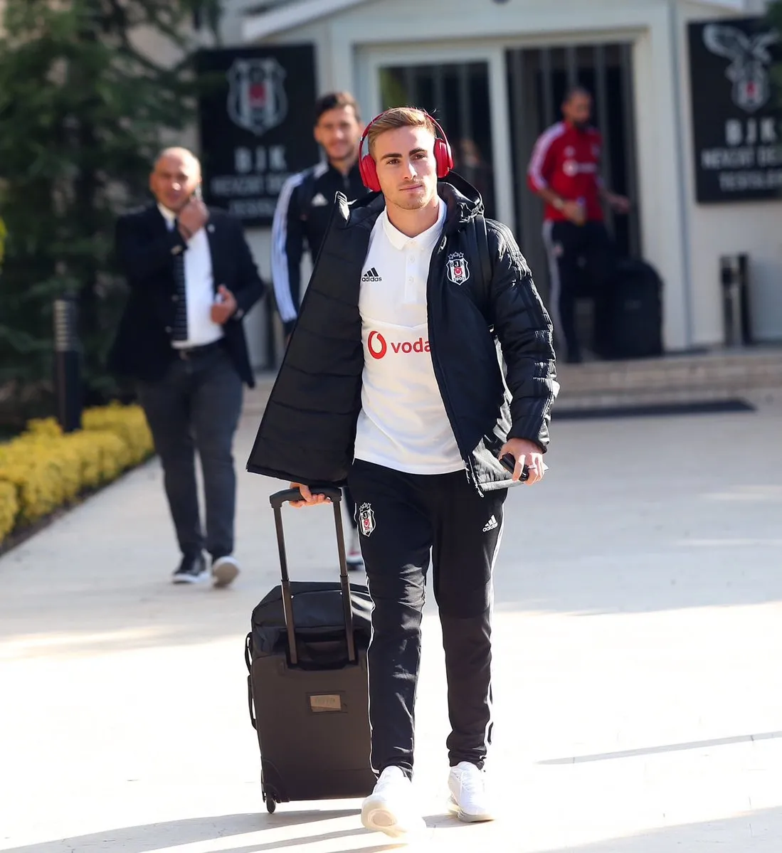 Beşiktaş Braga maçı için Portekiz’e hareket etti - 3