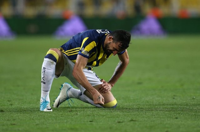 Fenerbahçe, Mehmet Topal ile yolları ayırıyor