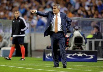 Şenol Güneş rekor maçına çıktı