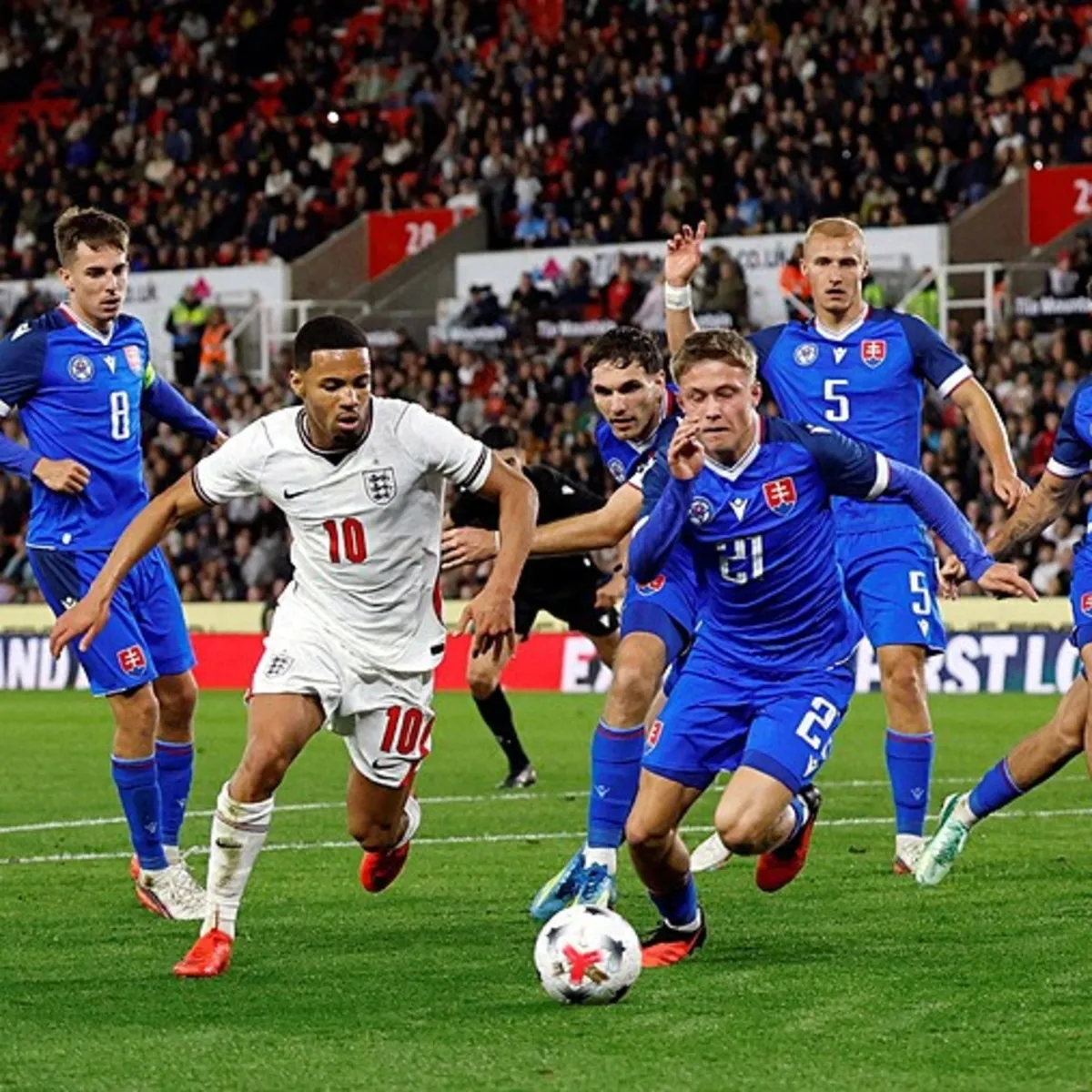 Faroe Adaları ve Slovakya'dan Uluslar Ligi'nde beraberlik