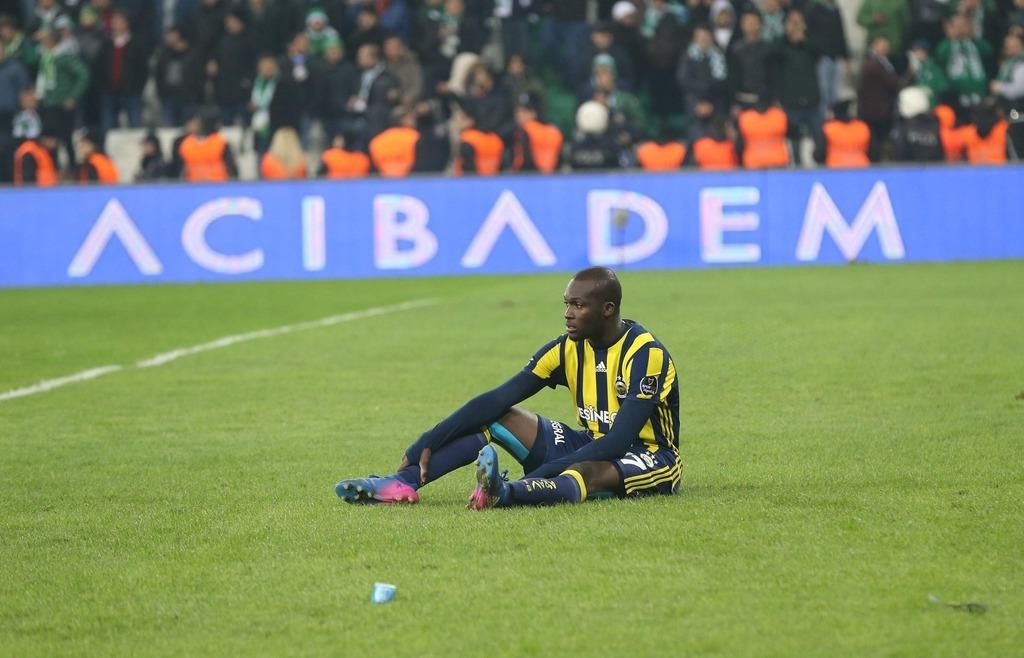 Fenerbahçe’de 5 ismin bileti kesildi