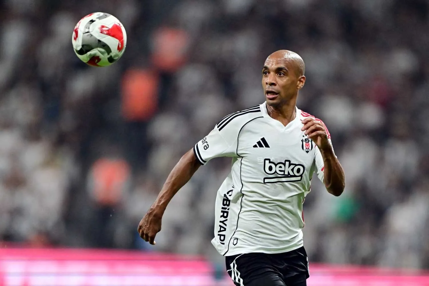 Beşiktaş, Joao Mario ile Yollarını Ayırdı