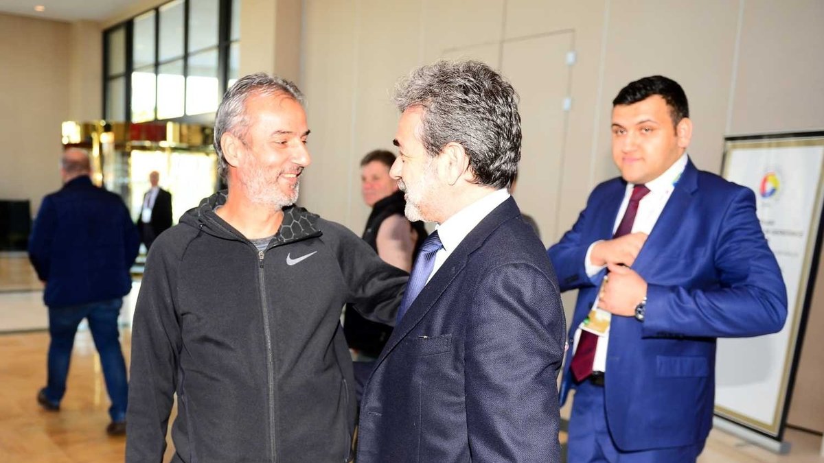 İşte Fenerbahçe'de öne çıkan adaylar! Yeni teknik direktör kim olacak?