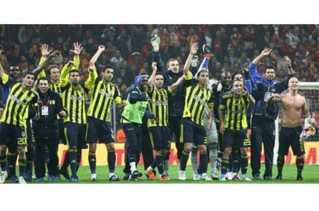 İşte unutulmaz Galatasaray - Fenerbahçe derbileri