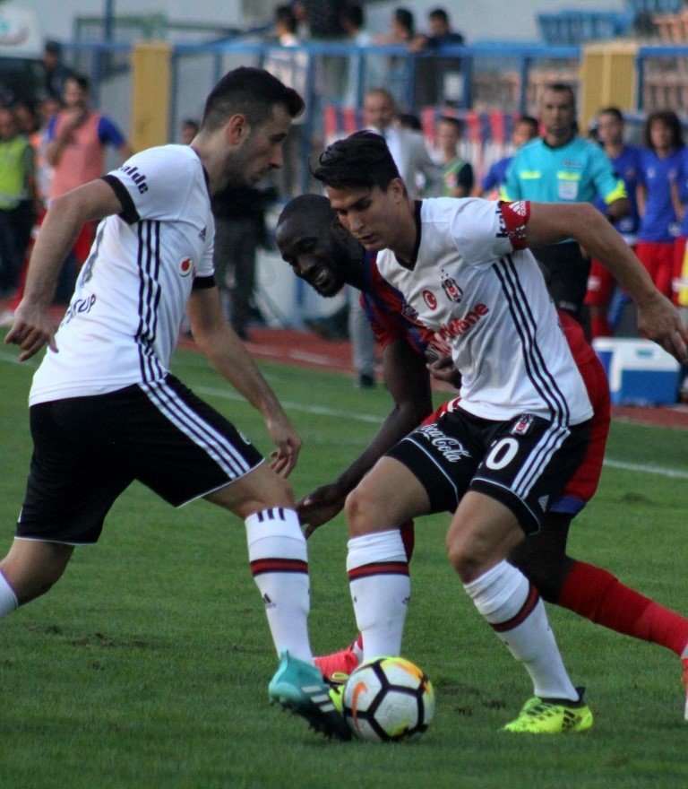 Karabükspor - Beşiktaş maçından kareler