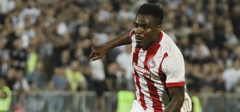 Emenike geri dönüyor!