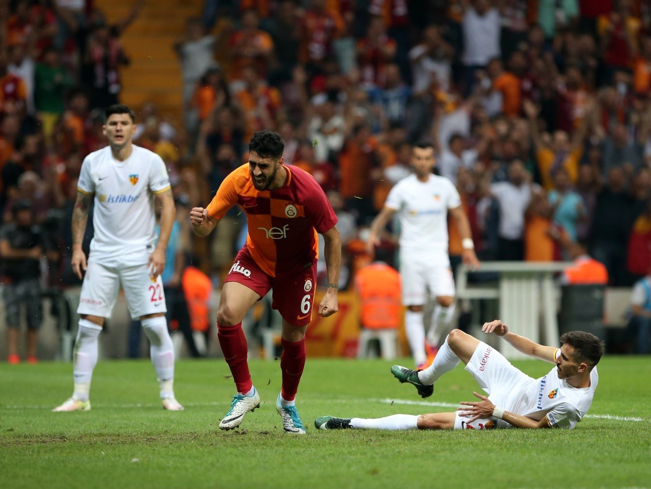 Tolga Ciğerci gol attı, sosyal medya yıkıldı!