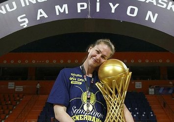 Emma Meesseman 1 yıl daha F.Bahçe'de!