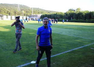 Aykut Kocaman imzayı atıyor