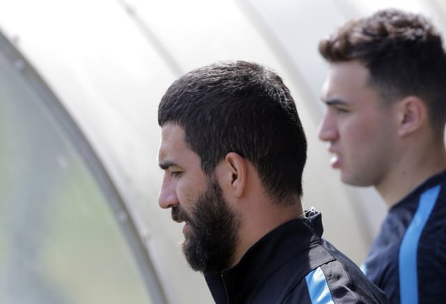 İspanya’da yine Arda Turan’a eleştiriliyor