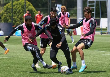 Beşiktaş kondisyon ve taktik çalıştı!