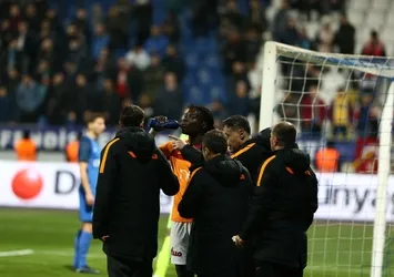 Yener İnce'den Gomis açıklaması