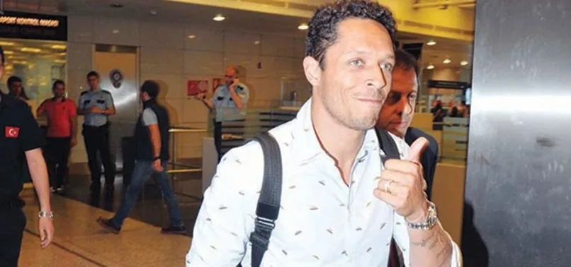Adriano 1 Ağustos'ta imzalıyor
