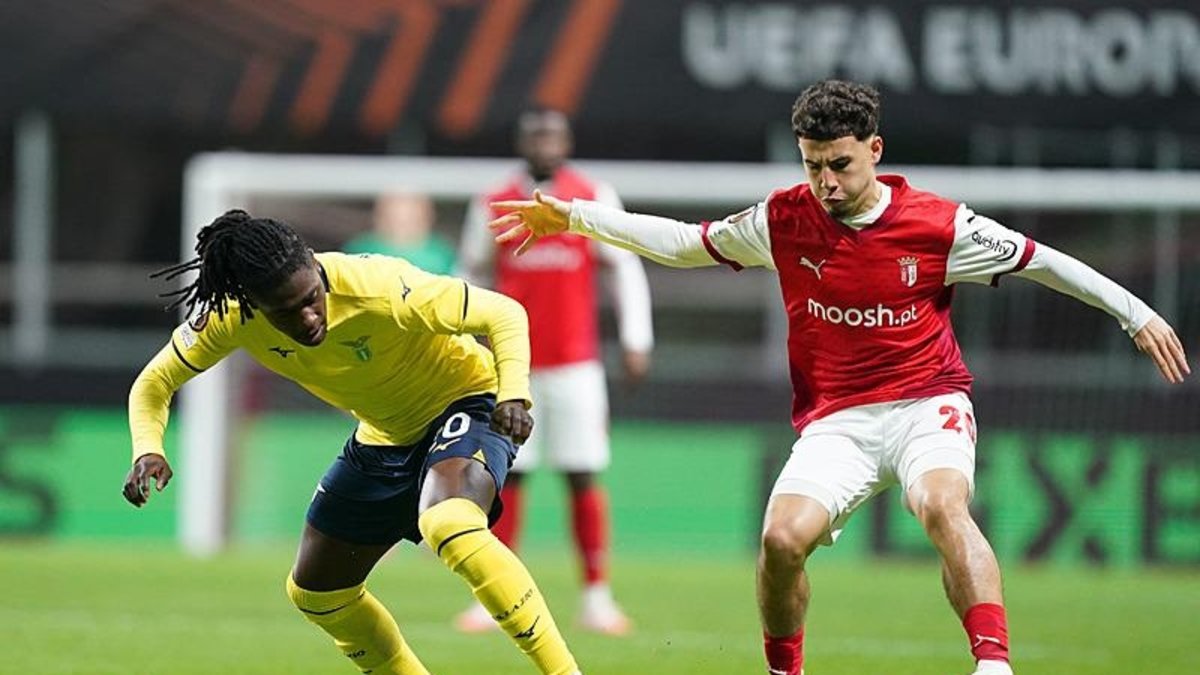 Fenerbahçe'yi Avrupa'da devam etmesini sağlayan karar! Braga'nın golüne ofsayt engeli Fenerbahçe'yi Avrupa'da devam etmesini sağlayan karar! Braga'nın golüne ofsayt engeli