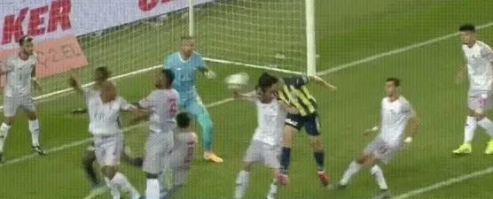 Son dakika spor haberi: Fenerbahçe yeni transferi Kim Min-Jae ile gole çok yaklaştı! - 1