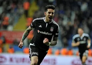 Jose Sosa'ya Milan kancası