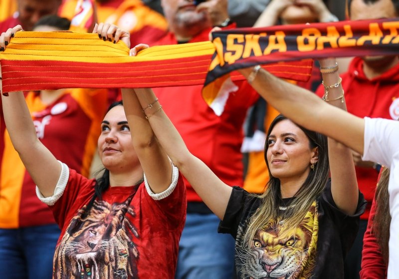 Galatasaray’dan Beşiktaş maçı sonrası ’şampiyonluk’ kutlaması! İşte o görüntüler