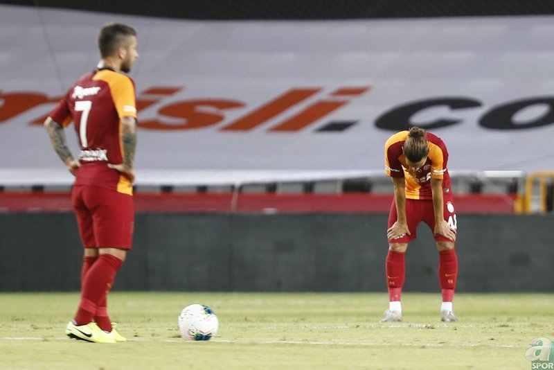 Galatasaraylı yıldıza sert sözler! Gidecekler listesinde adı 1. sırada