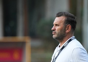 G.Saray'da peş peşe ayrılıklar! Okan Buruk neşteri vurdu