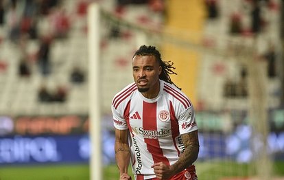 Hesap.com Antalyaspor evinde Samsunspor’u farklı geçti!
