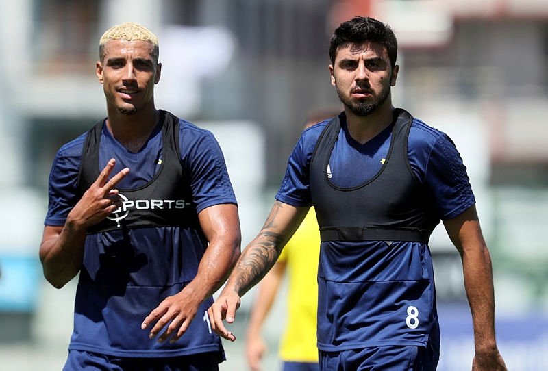 Fenerbahçe’de 5 ismin üstü çizildi!
