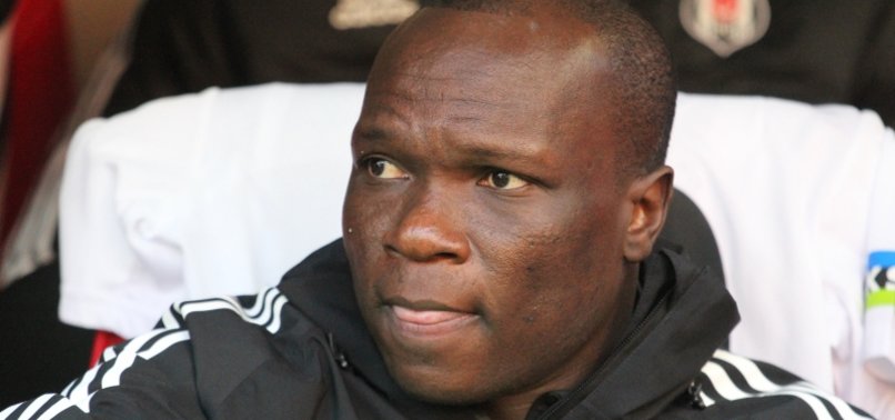 Beşiktaş - Alanyaspor maçı öncesi Vodafone Park'ta Aboubakar'a sevgi gösterisi!