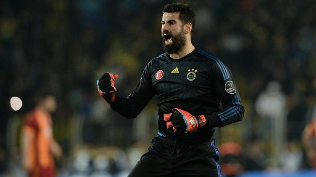 Volkan Demirel’den takıma ayar!
