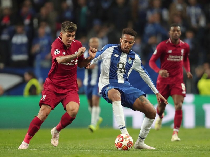 Liverpool zorlanmadan yarı finalde