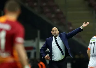 Sneijder tuvalete gitti Tudor sordu