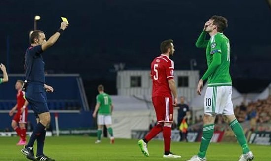 Cüneyt Çakır’dan sahalarda ender görülen uygulama