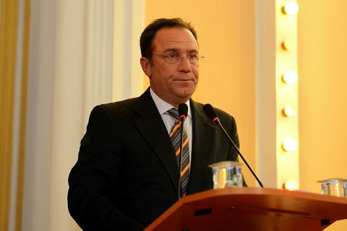 Dursun Özbek’e son dakika sürprizi!
