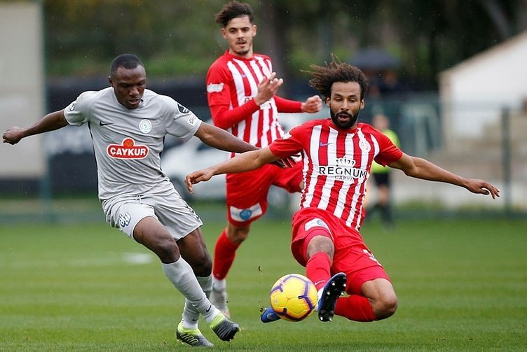Fenerbahçe menajerlere para saçtı!