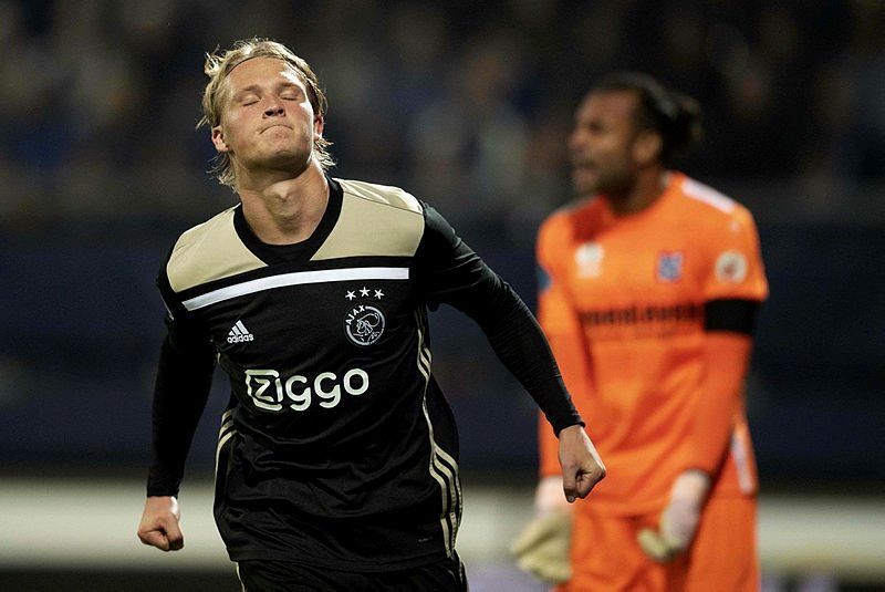 Ajax, Dolberg ile nikah tazeledi