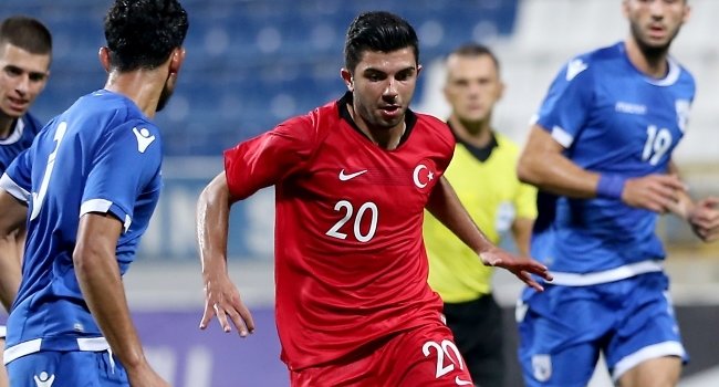 Beşiktaş’a 19’luk yıldız geliyor!