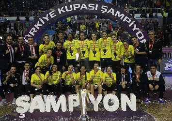 Basketbolda kupa Fenerbahçe'nin