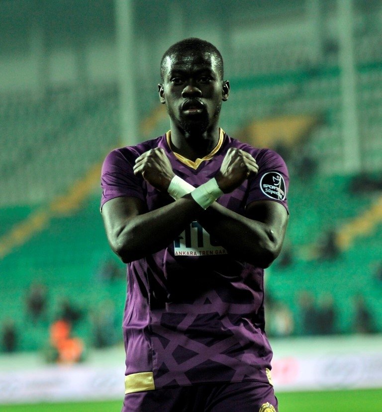 Fenerbahçe’de Badou Ndiaye atağı