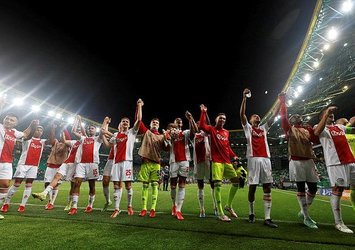 Ajax gol oldu yağdı!