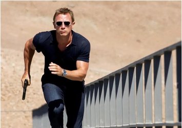 Quantum Of Solace filminin konusu ne?