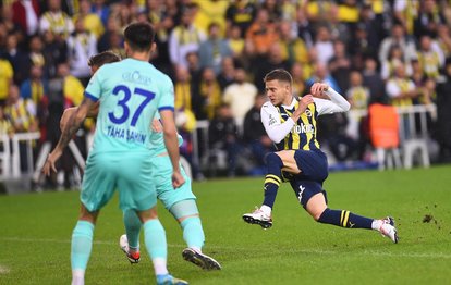 Fenerbahçe 2 kez penaltı bekledi! Szymanski ve Fred...