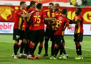Göztepe evinde Trabzonspor'u devirdi