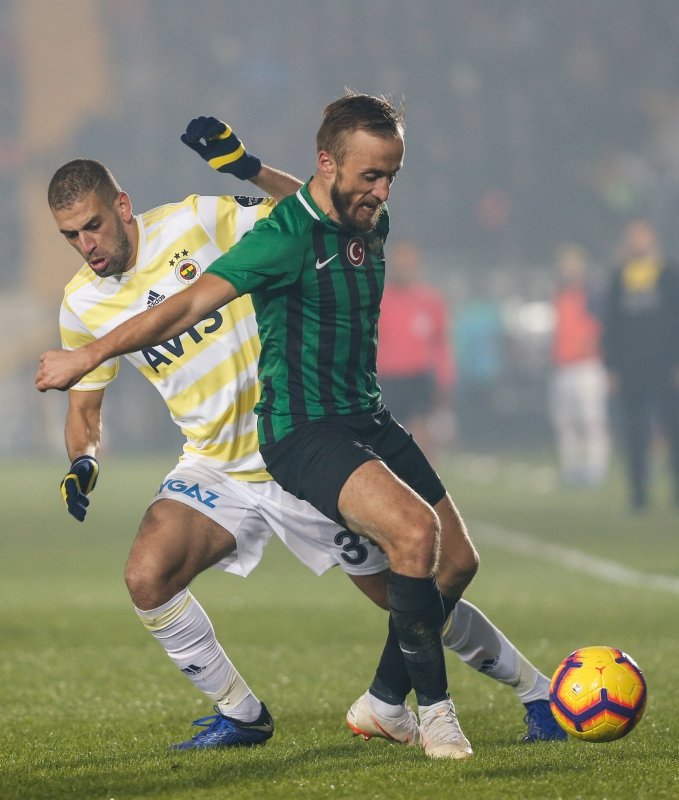 Fenerbahçe’de flaş Slimani kararı!