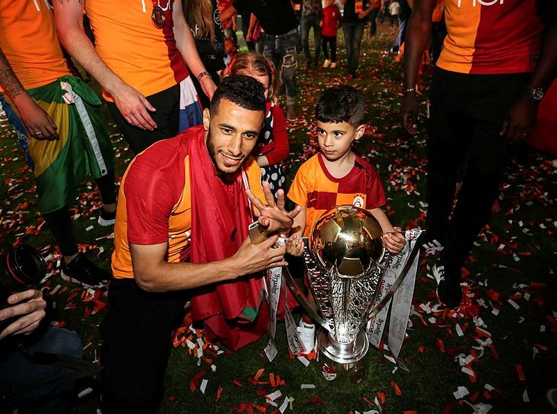 Younes Belhanda’dan ayrılık açıklaması