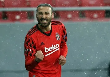 Cenk Tosun koşulara başladı