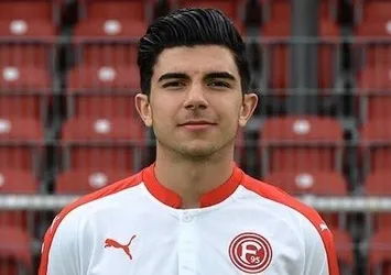 Göztepe'de Muhayer imzaya yakın